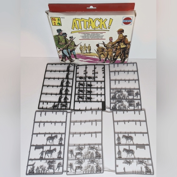 A-Toys Attack 1/72 scale WWII German Infantry Russian Infantry Figure INCOMPLETE - Picture 16 of 16